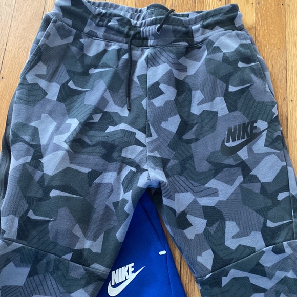 Nike boys Sportswear tech joggers size large 3 pairs - Picture 3 of 5